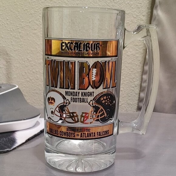 𝅺1992 Monday Knight Football Dallas Cowboys vs Atlanta Falcons Beer Mug - Picture 1 of 5